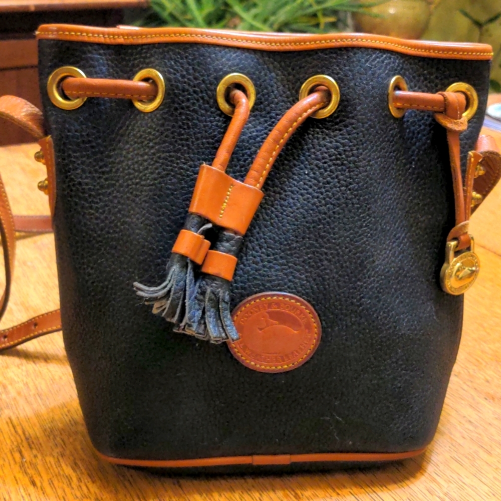 Dooney & Bourke Purse